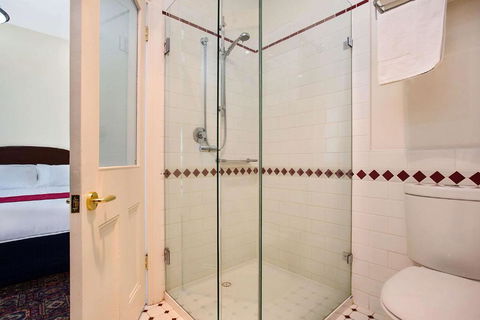 Quality Hotel Bentinck - Accommodation in Surfers Paradise 2