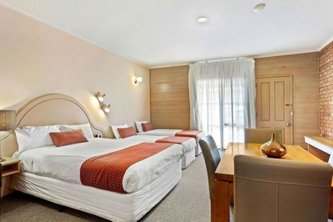 Quality Inn Colonial - Accommodation in Surfers Paradise 1