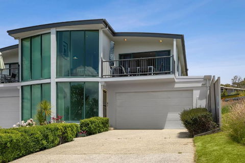 Questa E Bella - Accommodation in Surfers Paradise 2