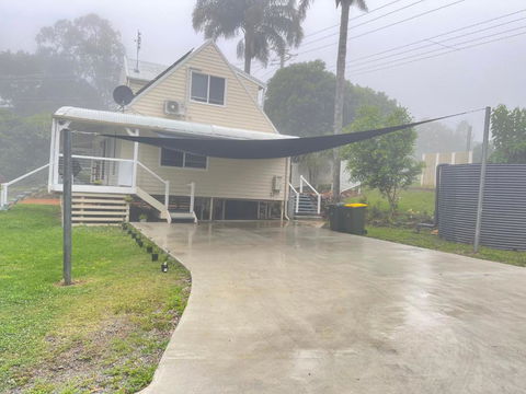 Quiet, Cozy And Calm 3 Bedroom House. - Accommodation in Surfers Paradise 3
