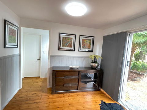 Quiet, Cozy And Calm 3 Bedroom House. - Accommodation in Surfers Paradise 1
