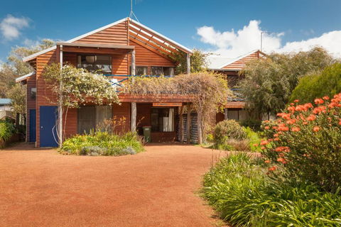 Rainbow House - Accommodation in Surfers Paradise 0