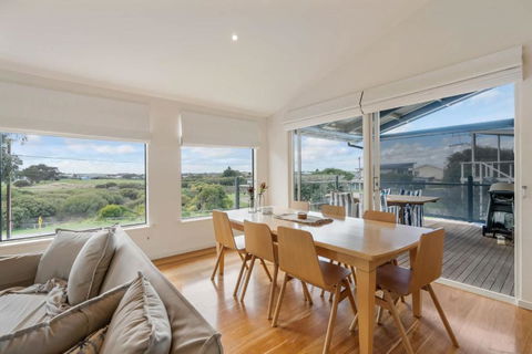 Range View House 23 Bristow Smith Ave Goolwa South-No Linen Included - Accommodation in Surfers Paradise 3