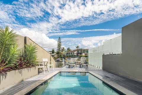 Ray Of Sunshine - Accommodation in Surfers Paradise 0