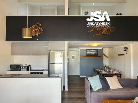 Razorback 6 - Accommodation in Surfers Paradise 1