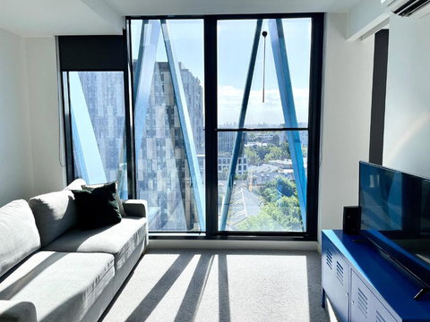 Readyset Apartments On Bouverie - Accommodation in Surfers Paradise 3