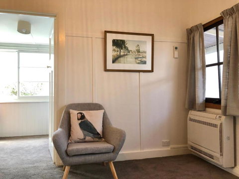 Recreation Cottage - Accommodation in Surfers Paradise 1
