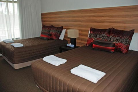 Red Cedars Motel - Accommodation in Surfers Paradise 1