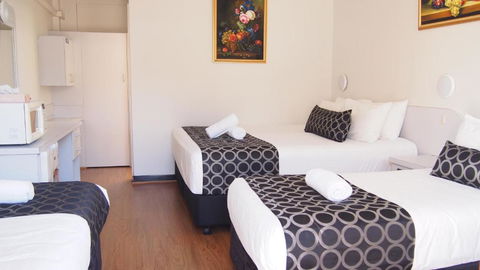 Queanbeyan Motel - Accommodation in Surfers Paradise 0