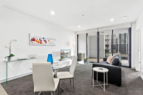 Astra Apartments Wollongong CBD - Accommodation in Surfers Paradise 0
