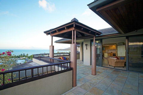At Water's Edge Resort - Accommodation in Surfers Paradise 3