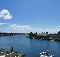 Attached Self Service Waterfront Whole Villa - Sydney - Accommodation in Surfers Paradise