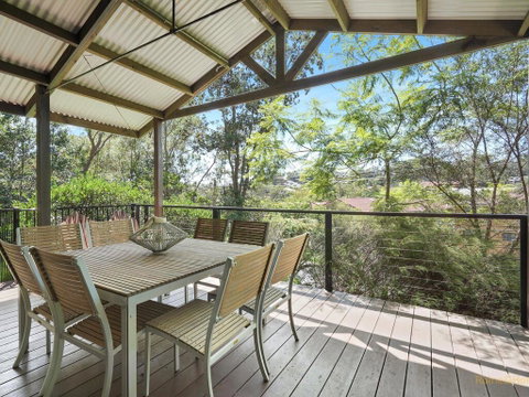 Avoca Beach Living - 84 Avoca Drive, Avoca Beach - Accommodation in Surfers Paradise 0