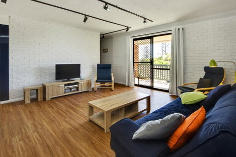 Azure Beach Stop - Accommodation in Surfers Paradise 2