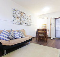 B3 Walk to UWA Swan River on the Nedlands Border - Accommodation in Surfers Paradise