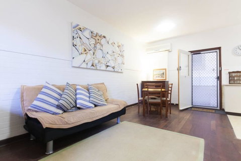 B3 Walk To UWA, Swan River On The Nedlands Border - Accommodation in Surfers Paradise 0