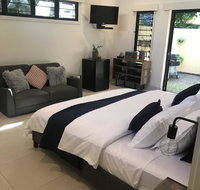 Bali inspired hideaway with Tropical villa  Plunge Pool - Accommodation in Surfers Paradise