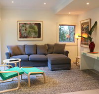 Balmoral Retreat a Garden Haven 2 Min to Beach - Accommodation in Surfers Paradise