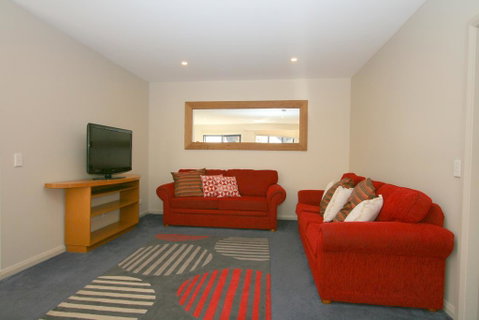 Banjos Way 1/23 Banjo Patterson Crescent - Accommodation in Surfers Paradise 1