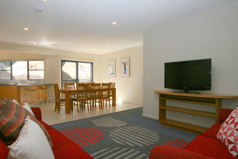 Banjos Way 1/23 Banjo Patterson Crescent - Accommodation in Surfers Paradise 2