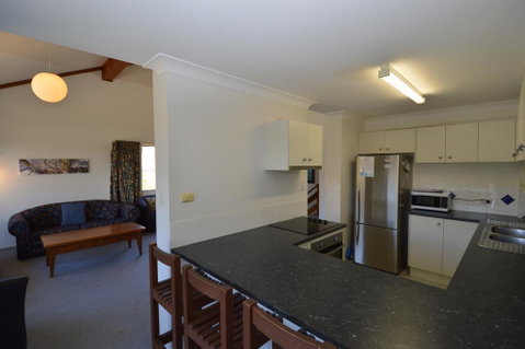 Banksia 1 - Accommodation in Surfers Paradise 1
