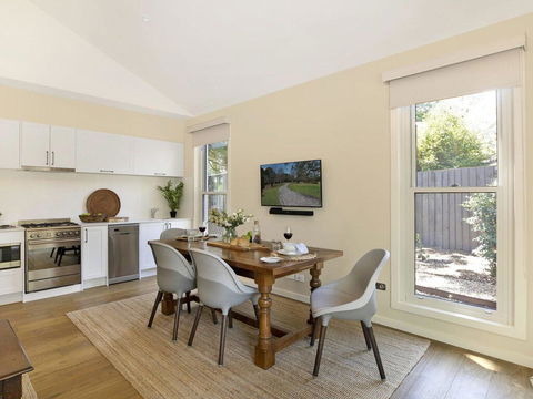 Banyula Annex - Stylish And Contemporary Retreat - Accommodation in Surfers Paradise 2
