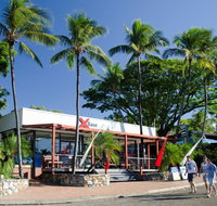 Base Airlie Beach - Accommodation in Surfers Paradise