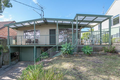 Batehaven Beach House - Accommodation in Surfers Paradise 0