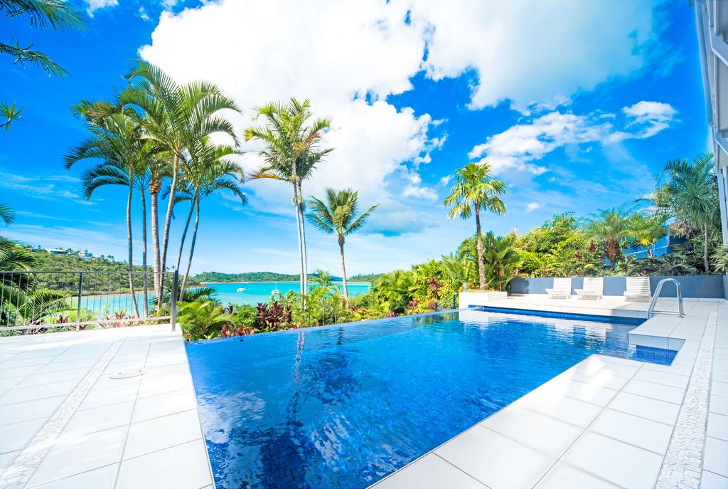 Shute Harbour QLD Accommodation in Surfers Paradise