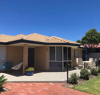 Beach House by the bay - Accommodation in Surfers Paradise