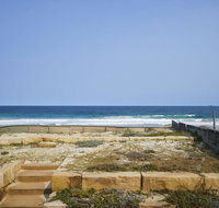Beach House- 45 Curtis Parade - Accommodation in Surfers Paradise