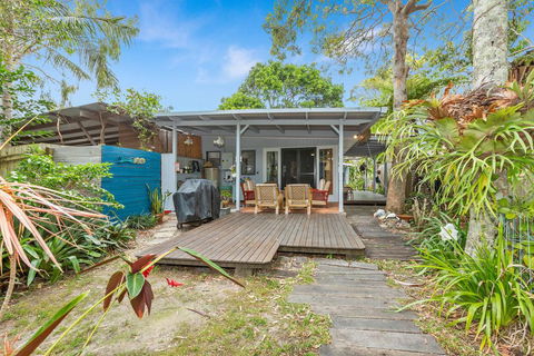 BEACH RETREAT - Accommodation in Surfers Paradise 1