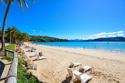 Beachfront Hamilton Island - Accommodation in Surfers Paradise 2