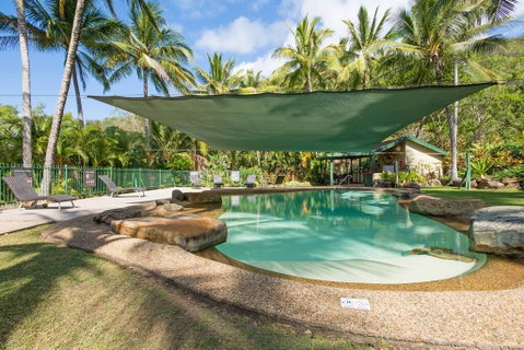 Beachfront Hamilton Island - Accommodation in Surfers Paradise 1