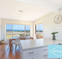 Beachfront Living - Accommodation in Surfers Paradise