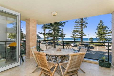 Beachfront On Golden Mile - Accommodation in Surfers Paradise 0