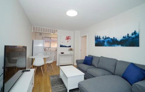 Rivervale Cosy Stunner Sleeps 2 - Accommodation in Surfers Paradise 0