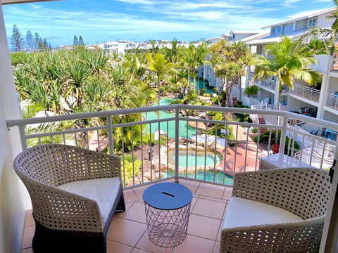 Resort Queen Studio At Alex Beach Resort - Accommodation in Surfers Paradise 0
