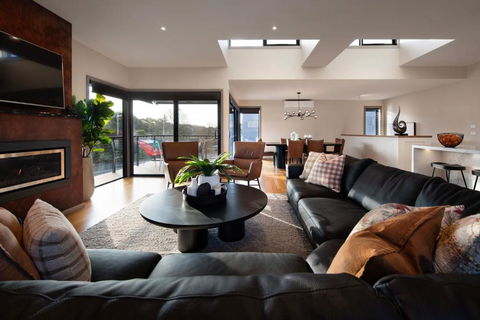 Retreat Lake Daylesford - Free Wifi - Accommodation in Surfers Paradise 2
