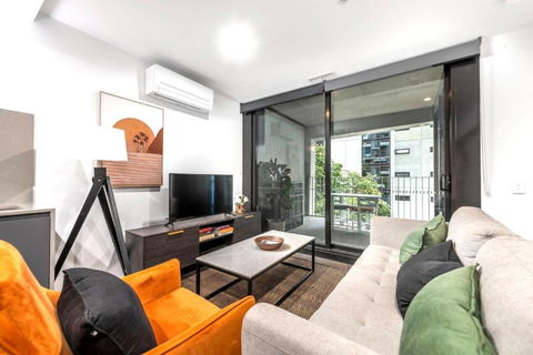 Reid City Escape Modern Stay In ACT - Accommodation in Surfers Paradise 1