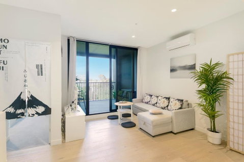 REST COLLECTION One Bedroom Apartment With Study - Accommodation in Surfers Paradise 0