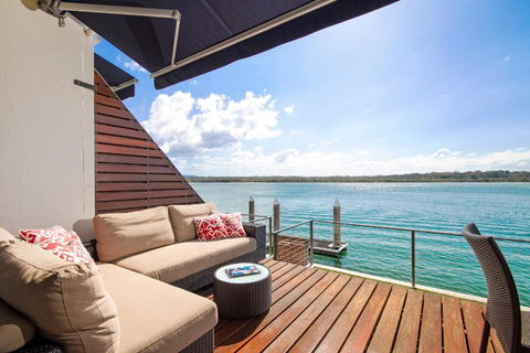 Riverfront Apartment, Perfect Location - Accommodation in Surfers Paradise 3