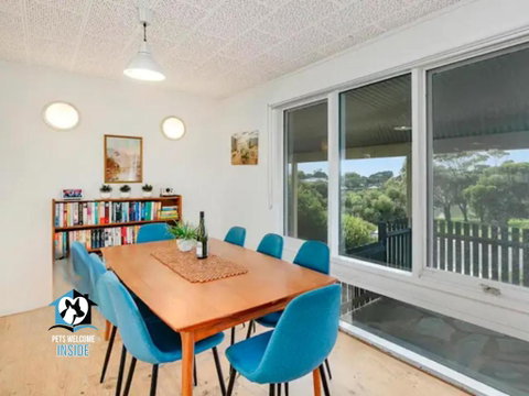 Retro Groovy Pad Pt Elliot - Accommodation in Surfers Paradise 3