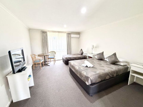 Redgum Motel - Accommodation in Surfers Paradise 2