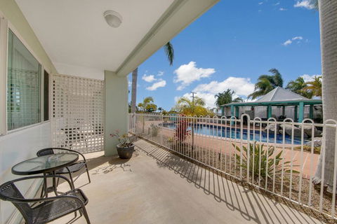 Reef Adventureland Motor Inn - Accommodation in Surfers Paradise 1