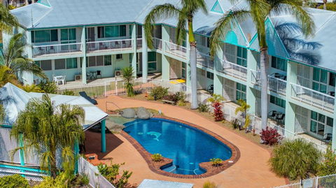 Reef Adventureland Motor Inn - Accommodation in Surfers Paradise 3