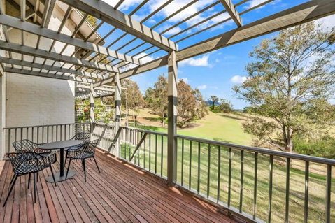 Refreshing Valley Escape - Accommodation in Surfers Paradise 0
