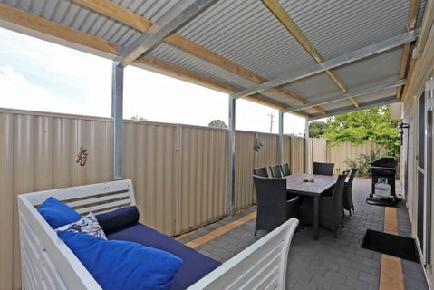 Relax At Falcon By The Bay - Accommodation in Surfers Paradise 3