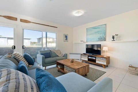 Relax At Middleton - No Linen Included - Pets Negotiable - Wi-Fi - Accommodation in Surfers Paradise 2