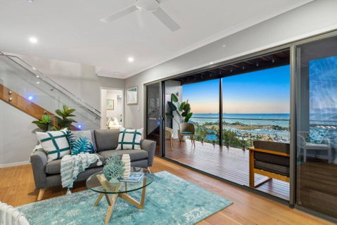 Relax & Daydream At 2 Elementa - Accommodation in Surfers Paradise 1